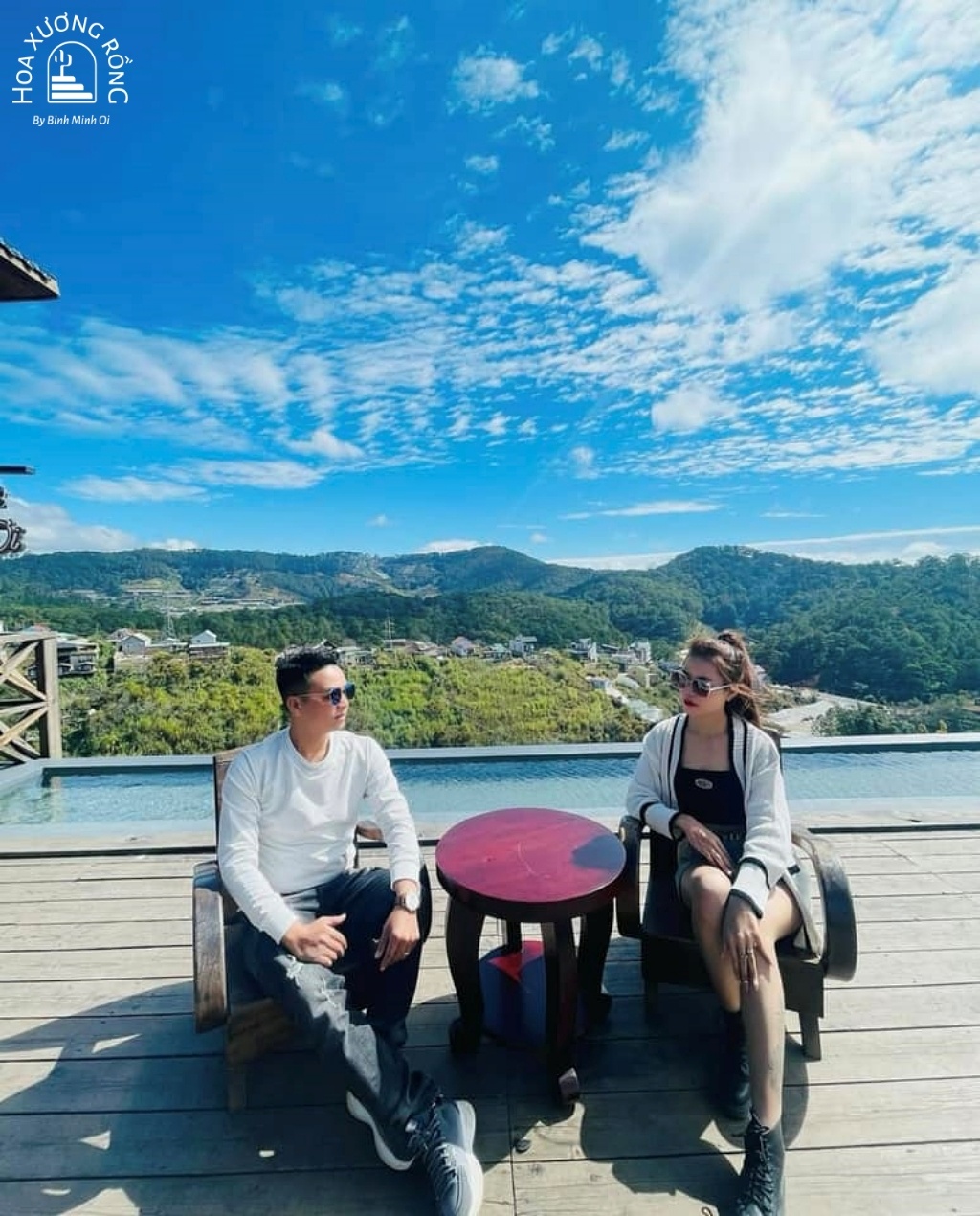 Quán cafe view đồi thông ở Đà Lạt với không gian yên bình, lý tưởng để thưởng thức đồ uống và ngắm nhìn rừng thông xanh mát